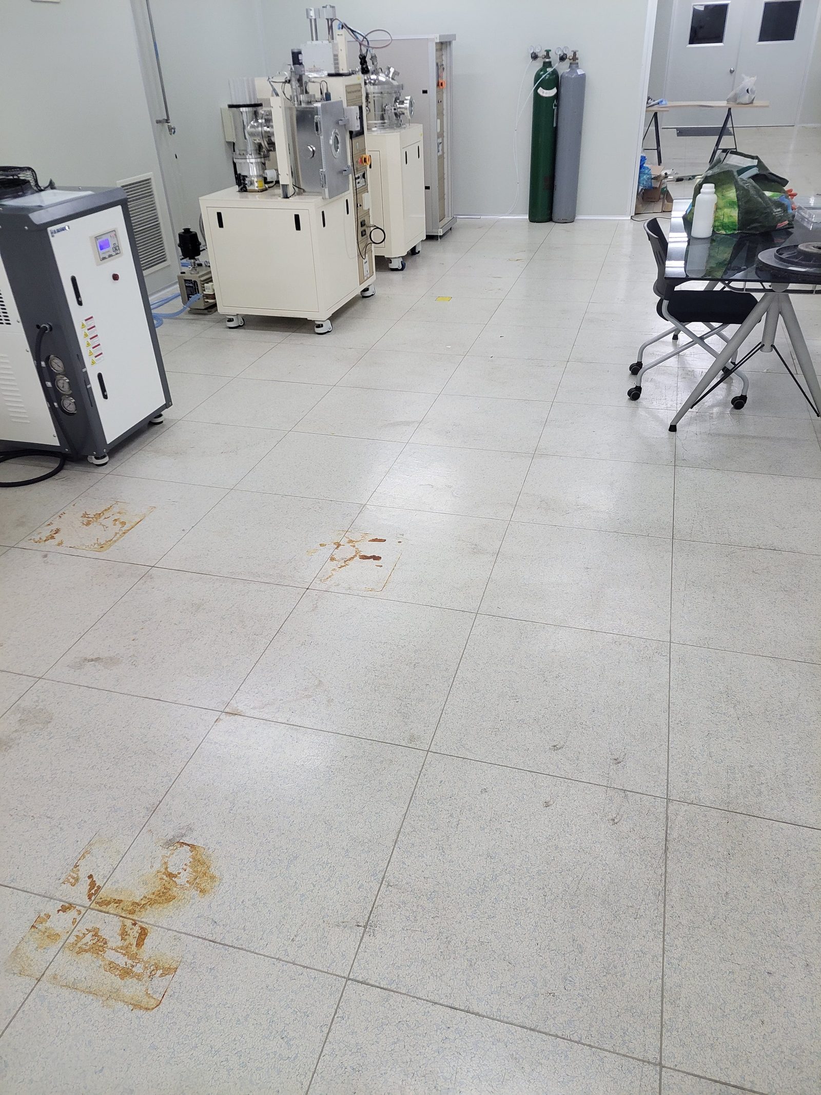 작업 전 가스 배관 주변 얼룩